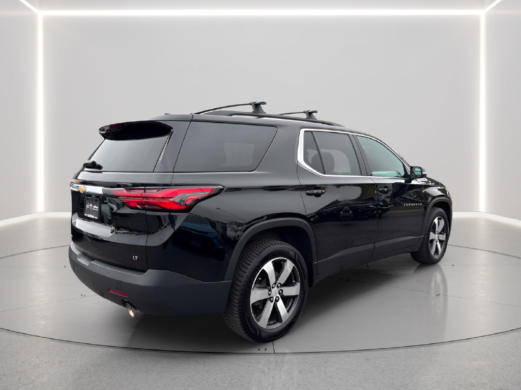 Used 2023 Chevrolet Traverse LT w/ LT Premium Package AWD/4WD image 6