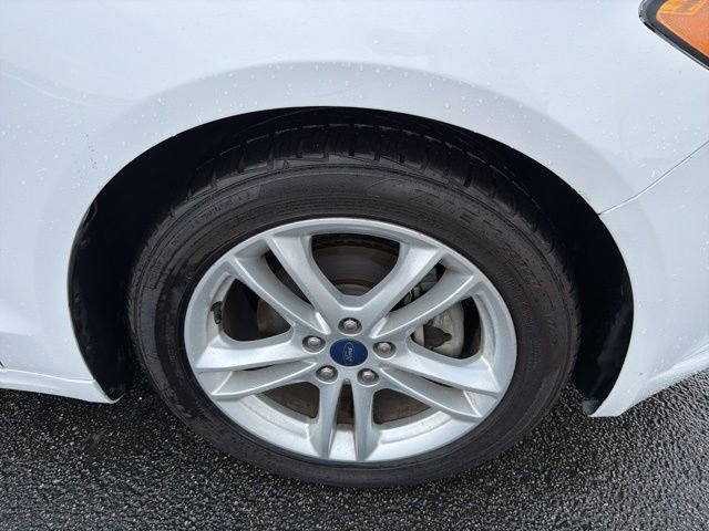 Used 2018 Ford Fusion S image 2