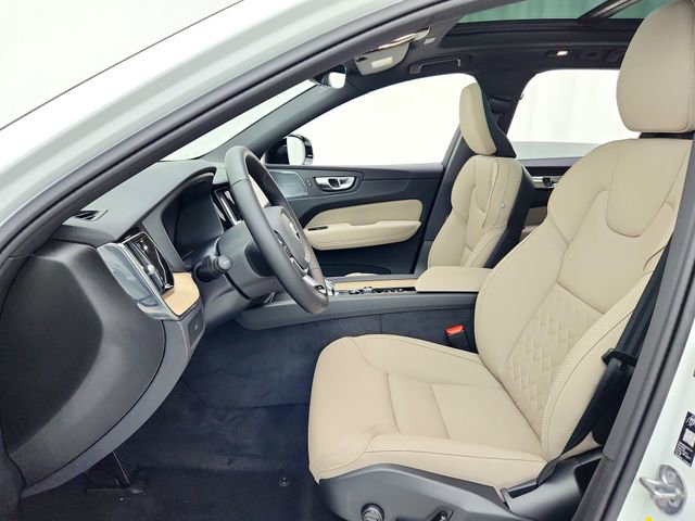 New 2026 Volvo XC60 B5 Plus w/ Climate Package PRO image 17