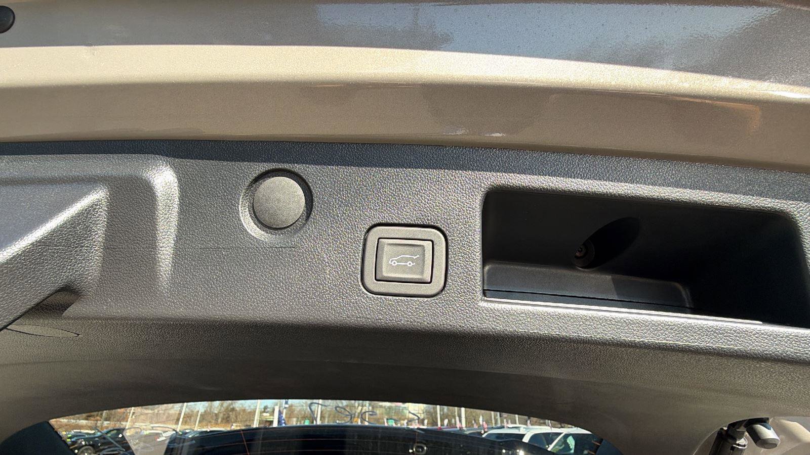 New 2026 GMC Terrain Elevation w/ Elevation Premium Package image 10