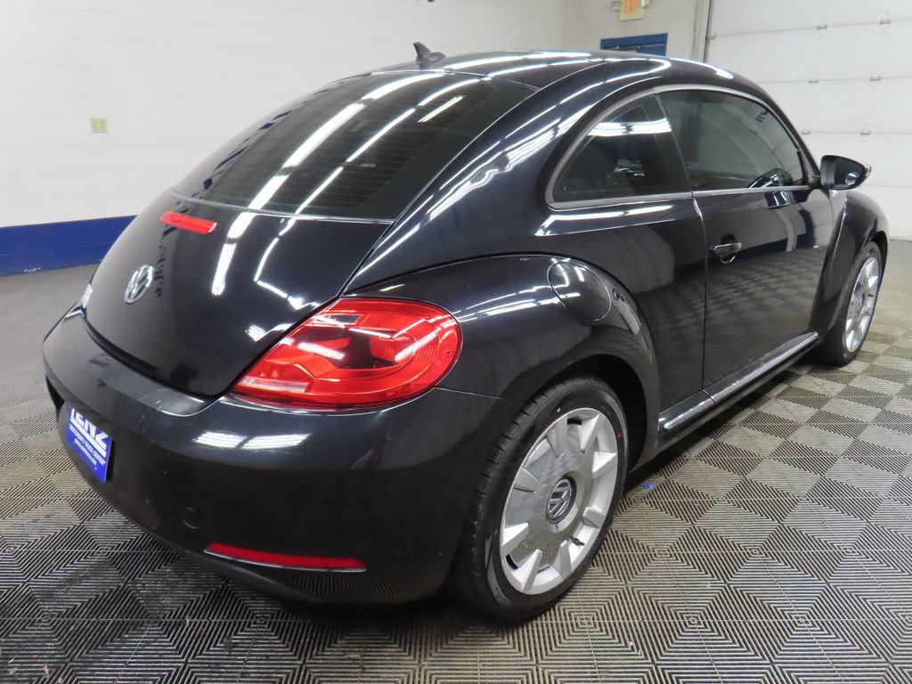 Used 2013 Volkswagen Beetle 2.5 Fender FWD image 5
