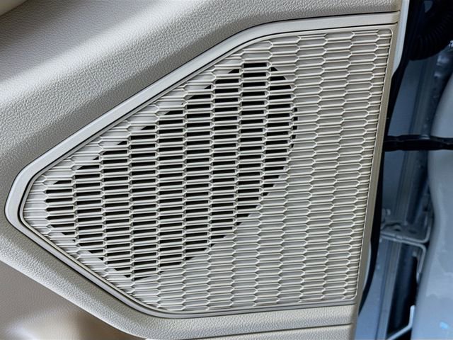 Used 2024 Jeep Grand Cherokee Limited image 23