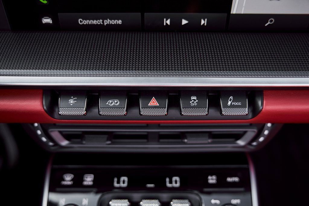 Used 2022 Porsche 911 Turbo S w/ 911 Turbo Sportdesign Package image 69