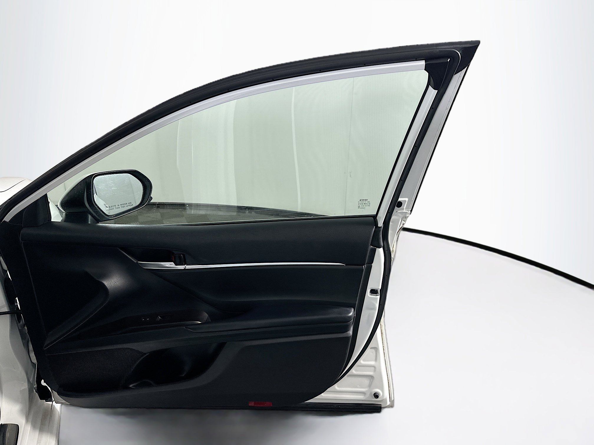 Used 2021 Toyota Camry SE w/ Carpet Mat Package (TMS) image 30