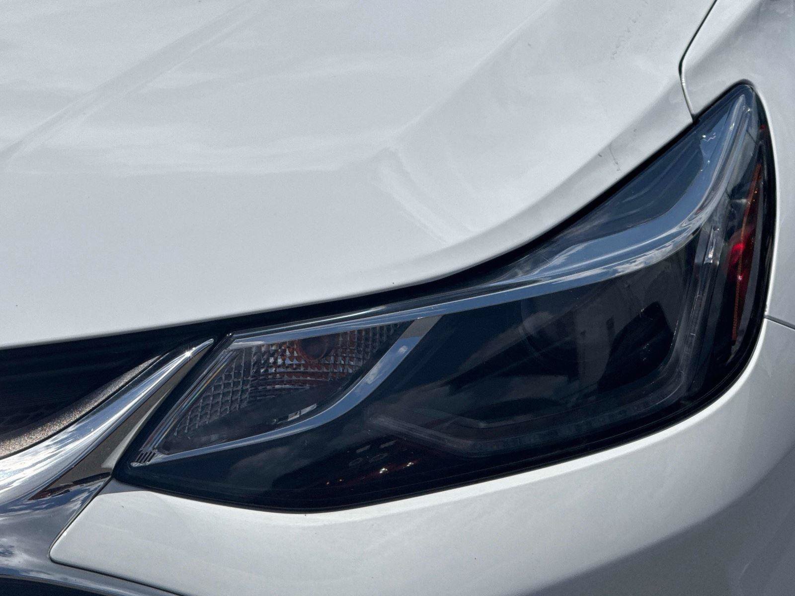 Used 2019 Chevrolet Cruze LT FWD image 9