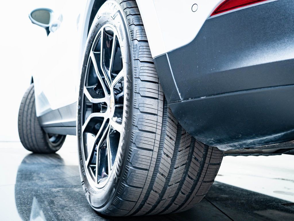 Certified 2024 Porsche Cayenne Coupe AWD/4WD image 44