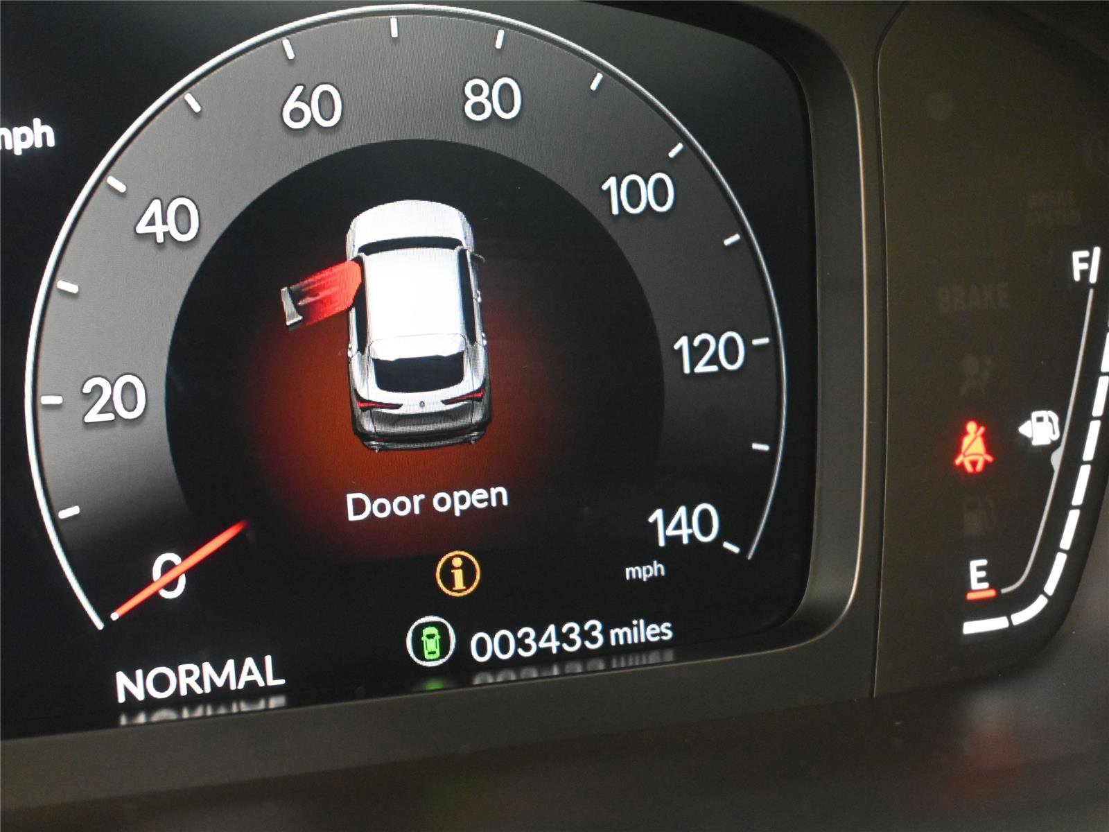 Certified 2025 Acura ADX A-Spec AWD/4WD image 3