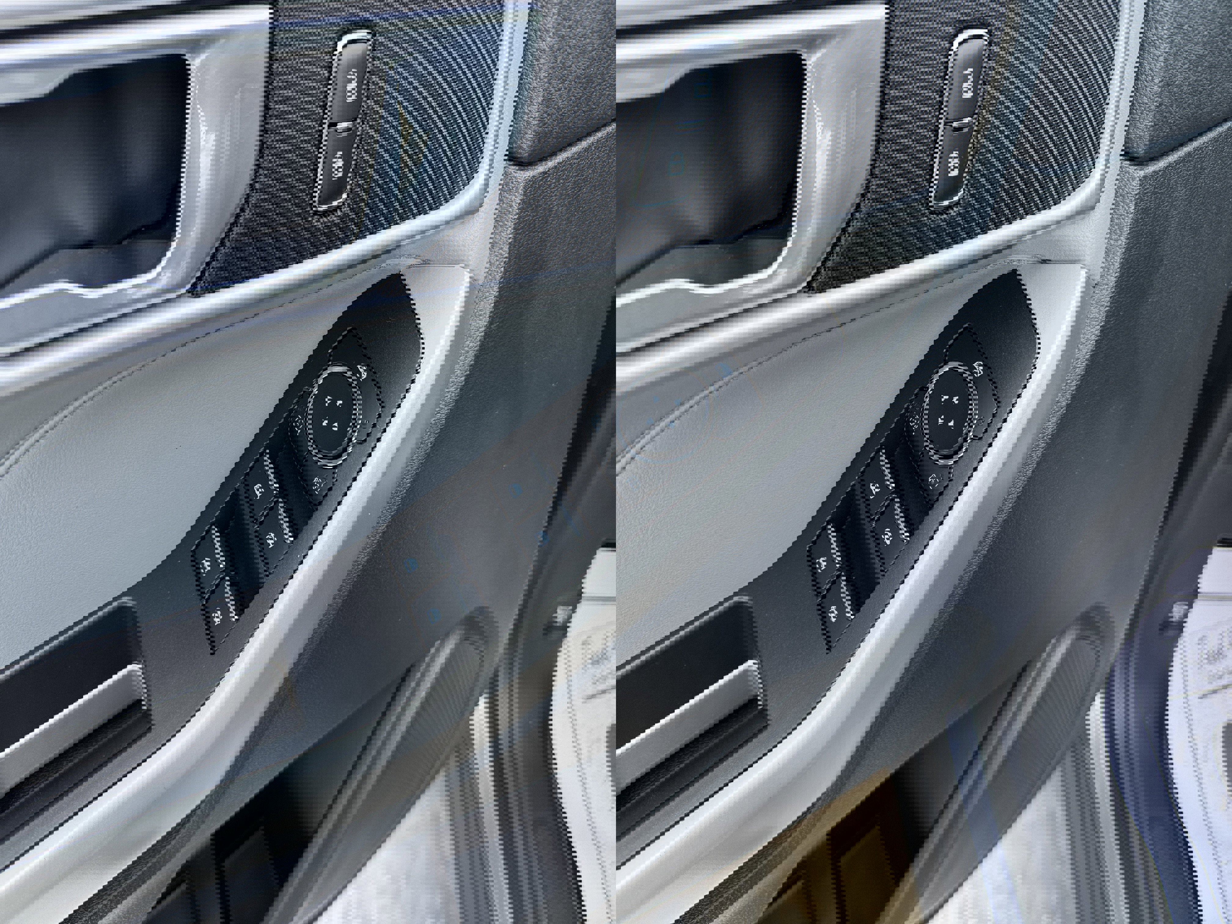 Used 2023 Ford Explorer XLT w/ Equipment Group 202A image 8