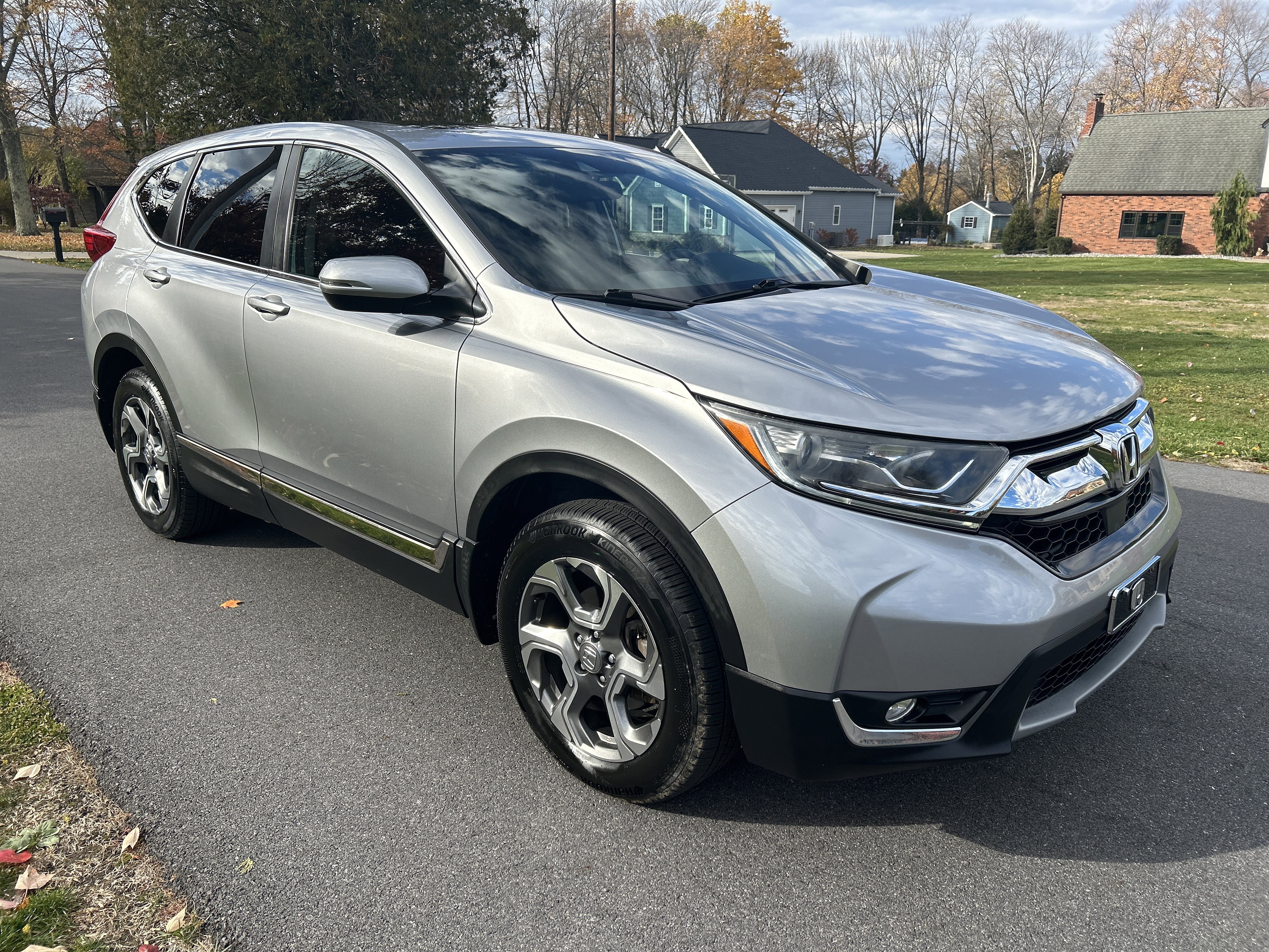 Used 2019 Honda CR-V EX image 1