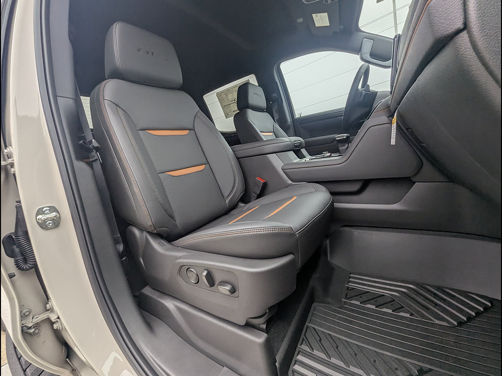 New 2026 GMC Sierra 1500 AT4 w/ AT4 Premium Package AWD/4WD image 16