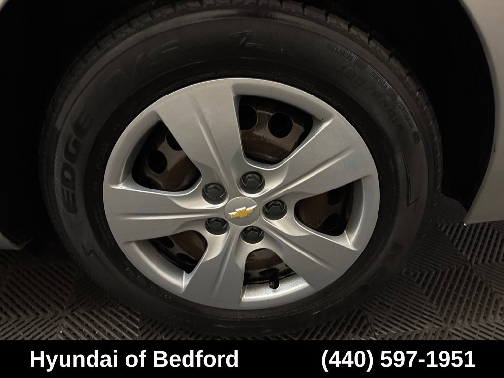 Used 2018 Chevrolet Cruze LS FWD image 22
