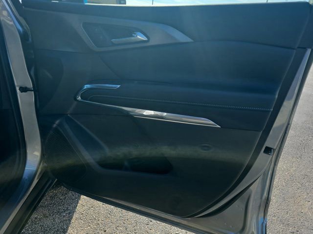 New 2025 Chevrolet Traverse LT FWD image 18