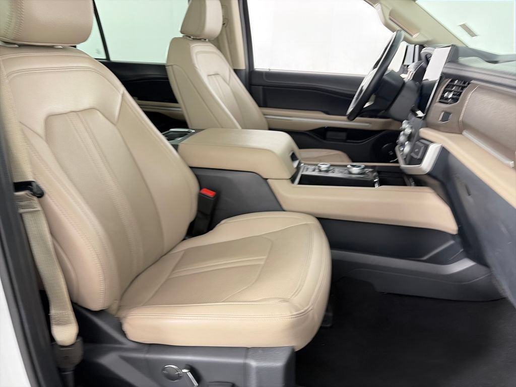 Used 2024 Ford Expedition Max Limited AWD/4WD image 33