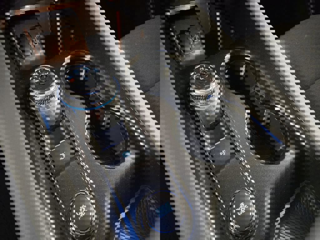 Used 2025 Ford Explorer Active AWD/4WD image 13