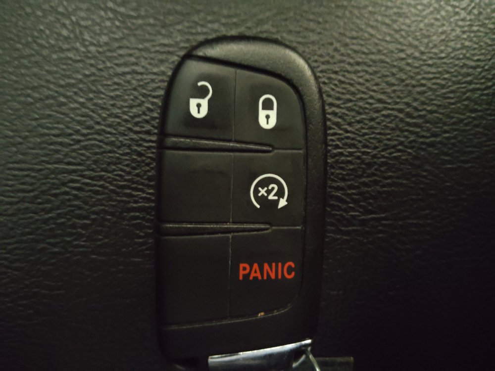Used 2018 Jeep Compass Latitude w/ Popular Equipment Group FWD image 32