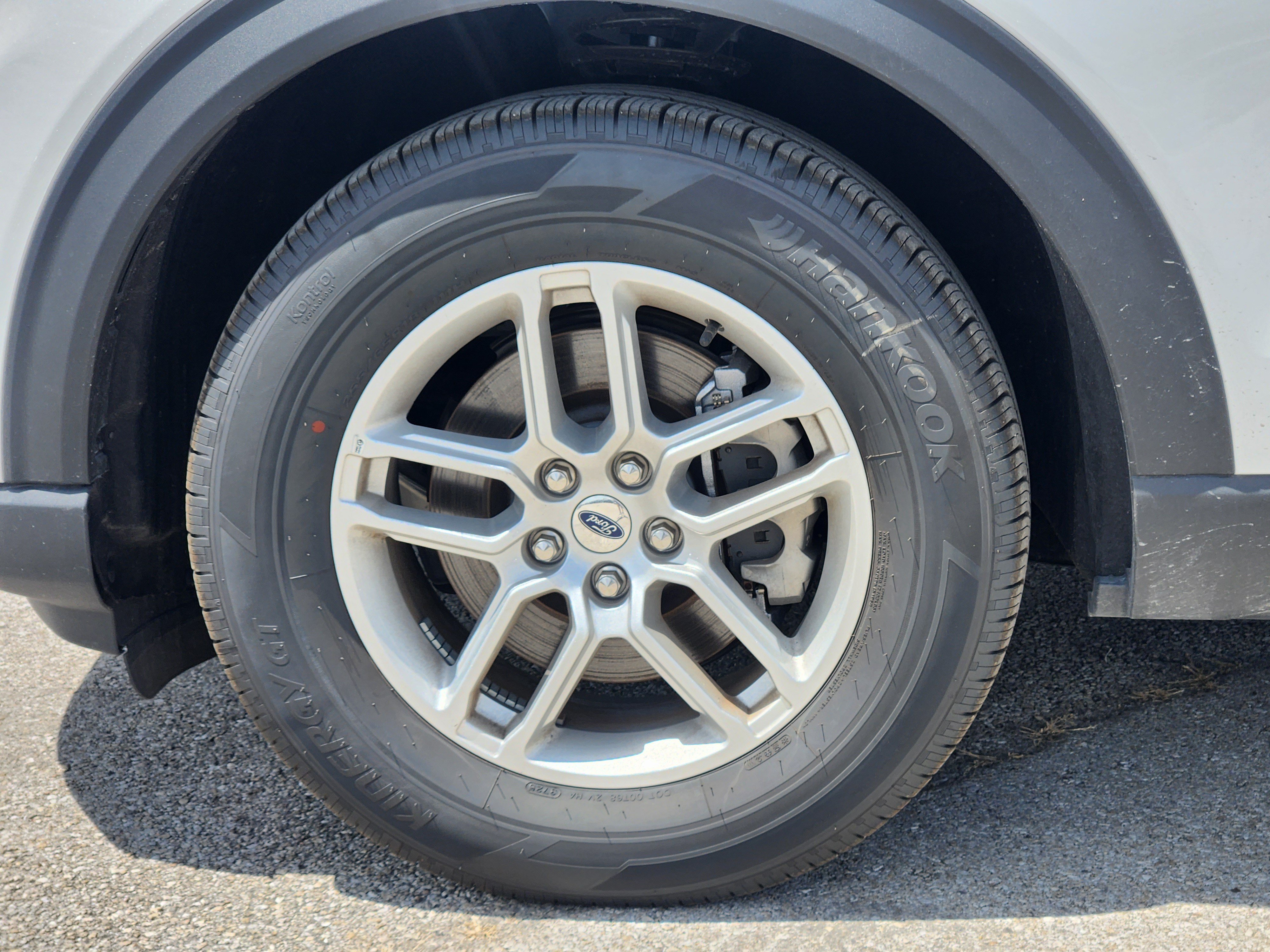 New 2026 Ford Explorer Active w/ Active Comfort Package RWD image 8