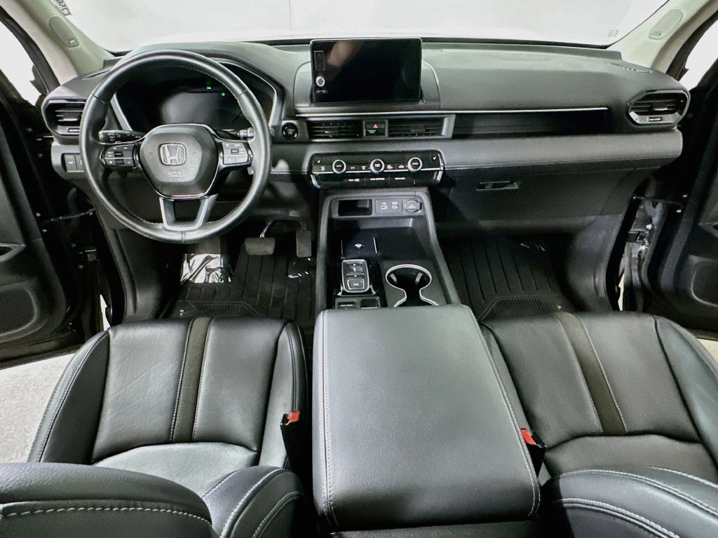 Used 2023 Honda Pilot Touring image 19