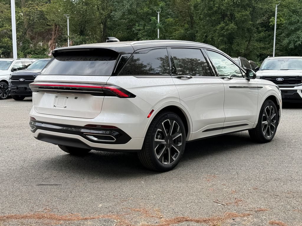 New 2026 Lincoln Nautilus Reserve AWD/4WD image 5