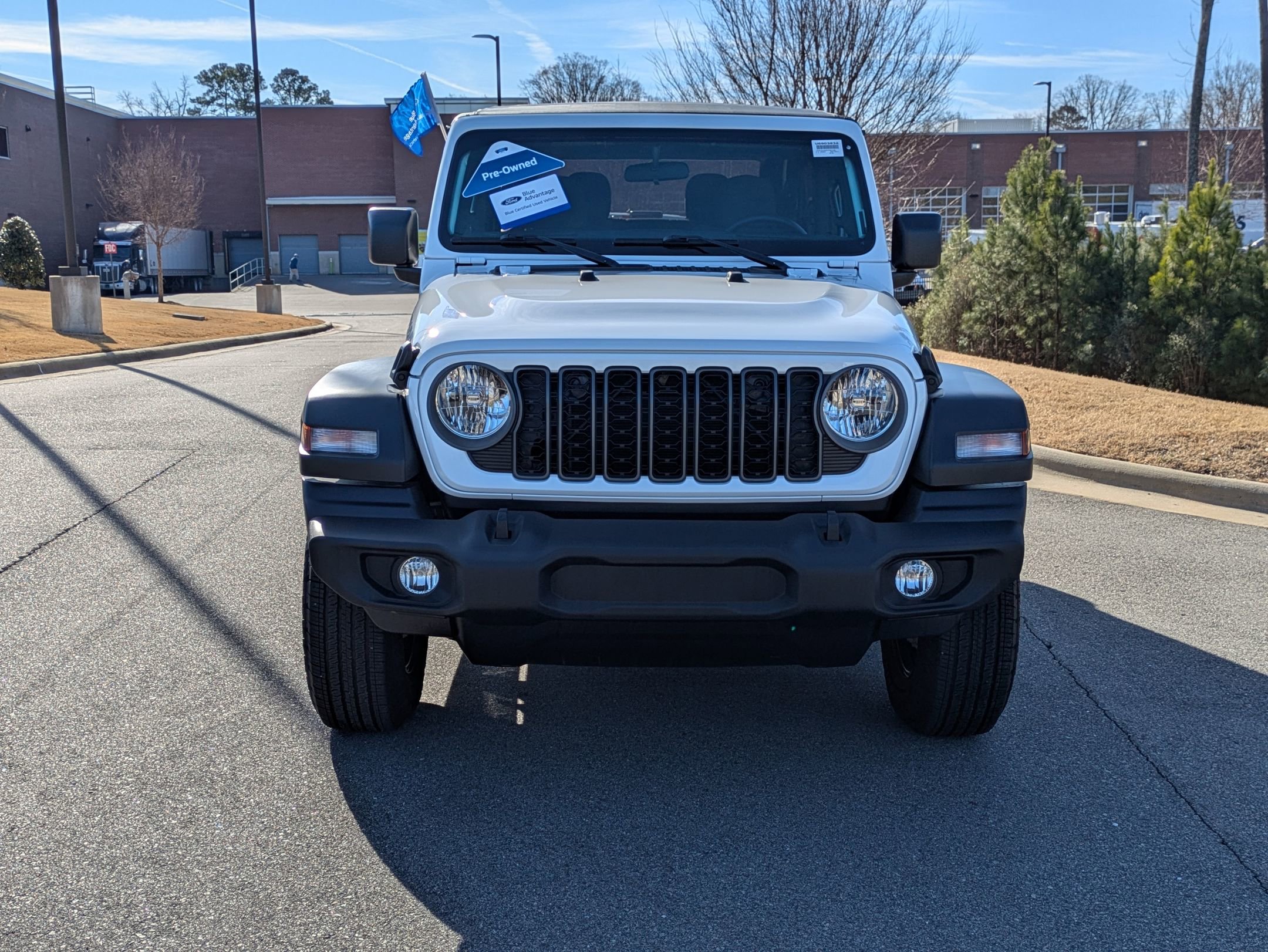 Used 2025 Jeep Wrangler Sport image 9