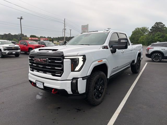 Used 2024 GMC Sierra 2500 AT4 w/ AT4 Premium Plus Package AWD/4WD image 4