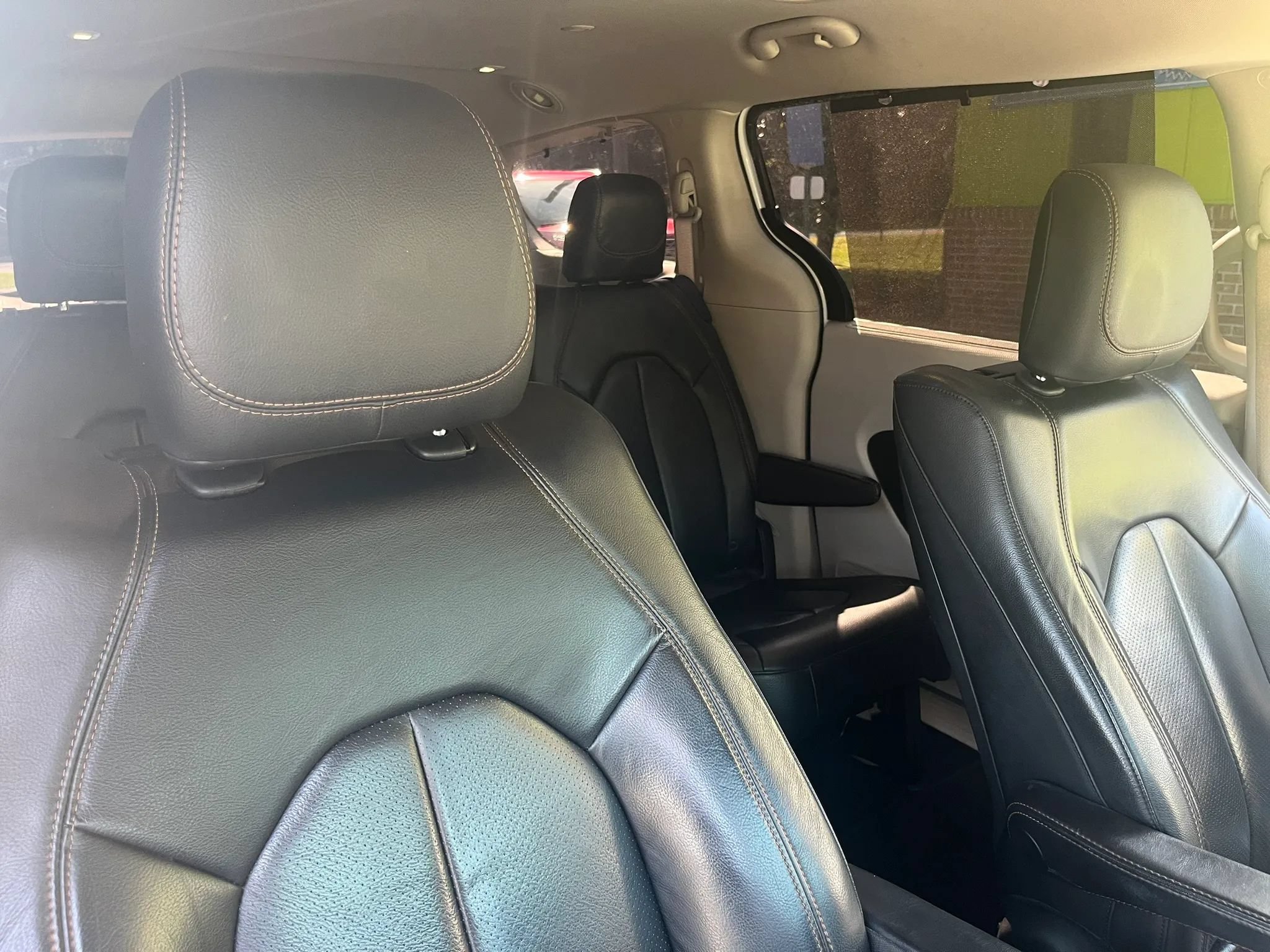 Used 2018 Chrysler Pacifica Touring-L Plus FWD image 38