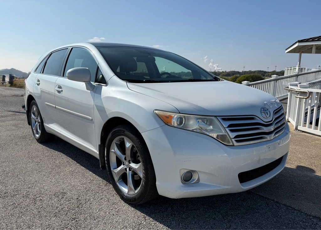 Used 2010 Toyota Venza w/ Premium Pkg #2 image 8