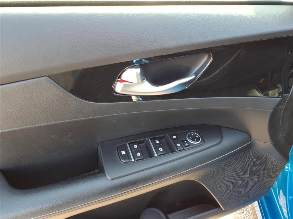 Used 2023 Kia Forte GT-Line image 17