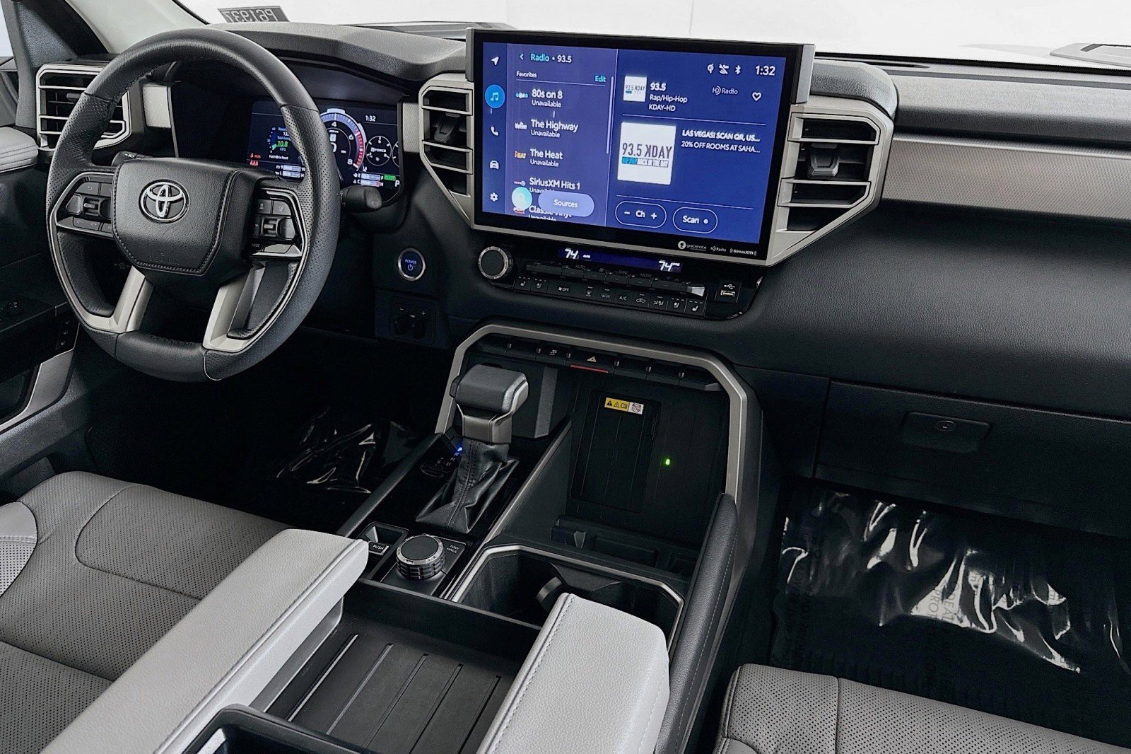 Used 2024 Toyota Tundra Limited w/ Power Package AWD/4WD image 6