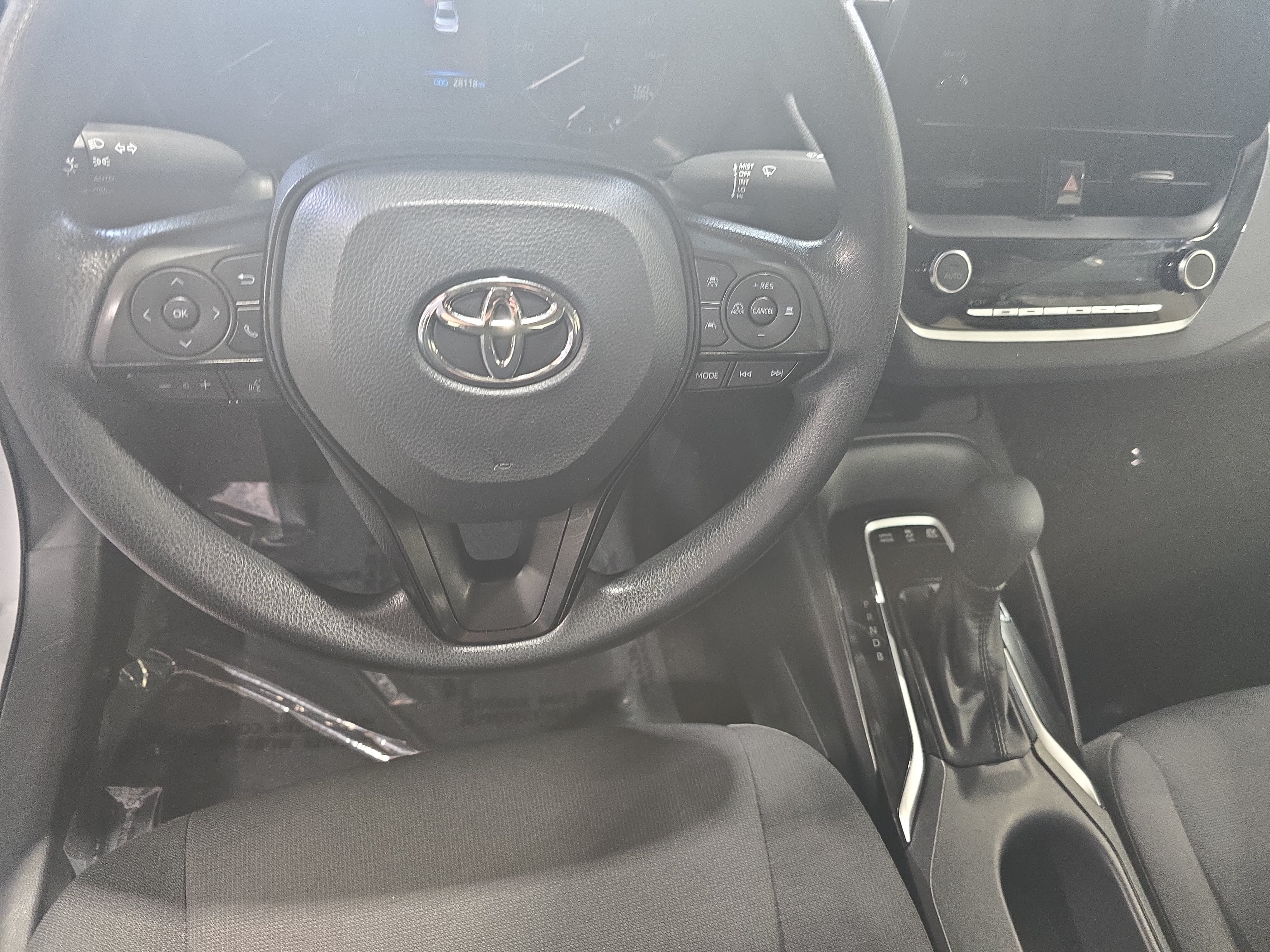 Used 2025 Toyota Corolla LE w/ LE Premium Package FWD image 16