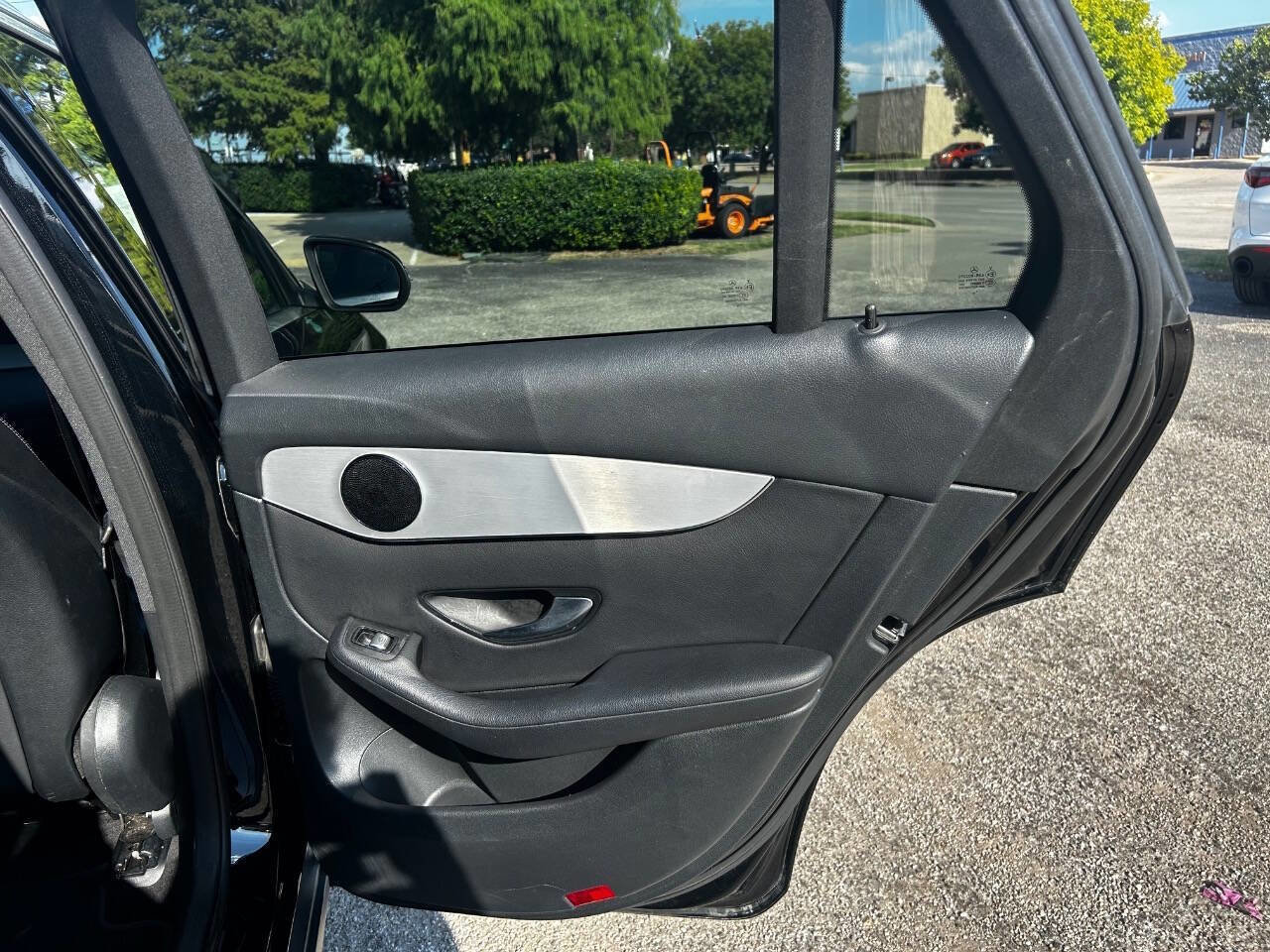 Used 2019 Mercedes-Benz GLC 300 image 14