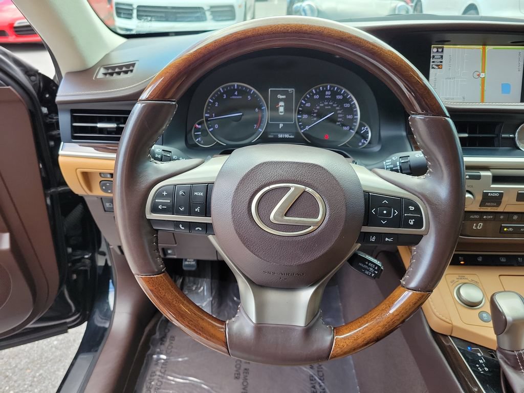 Used 2018 Lexus ES 350 w/ Luxury Package w/Wood Trim FWD image 34
