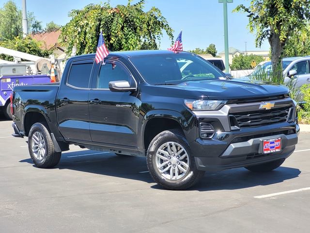 Used 2024 Chevrolet Colorado LT w/ LT Convenience Package RWD image 2