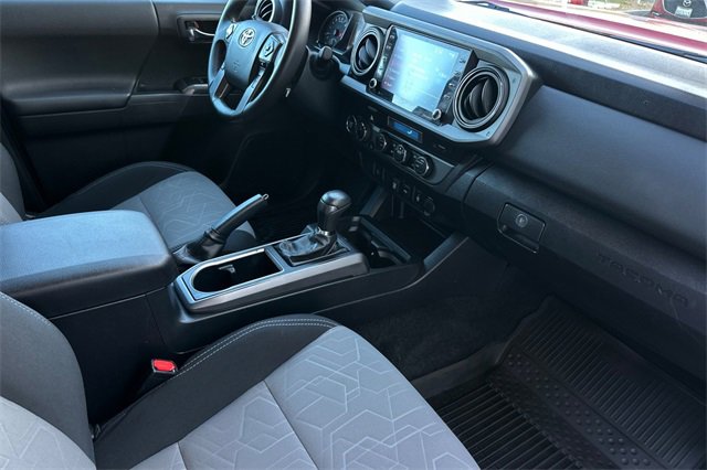 Used 2022 Toyota Tacoma TRD Off-Road image 17