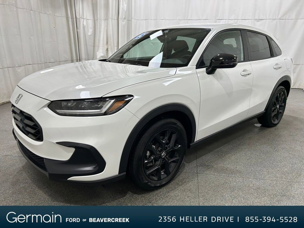 Used 2025 Honda HR-V Sport image 4