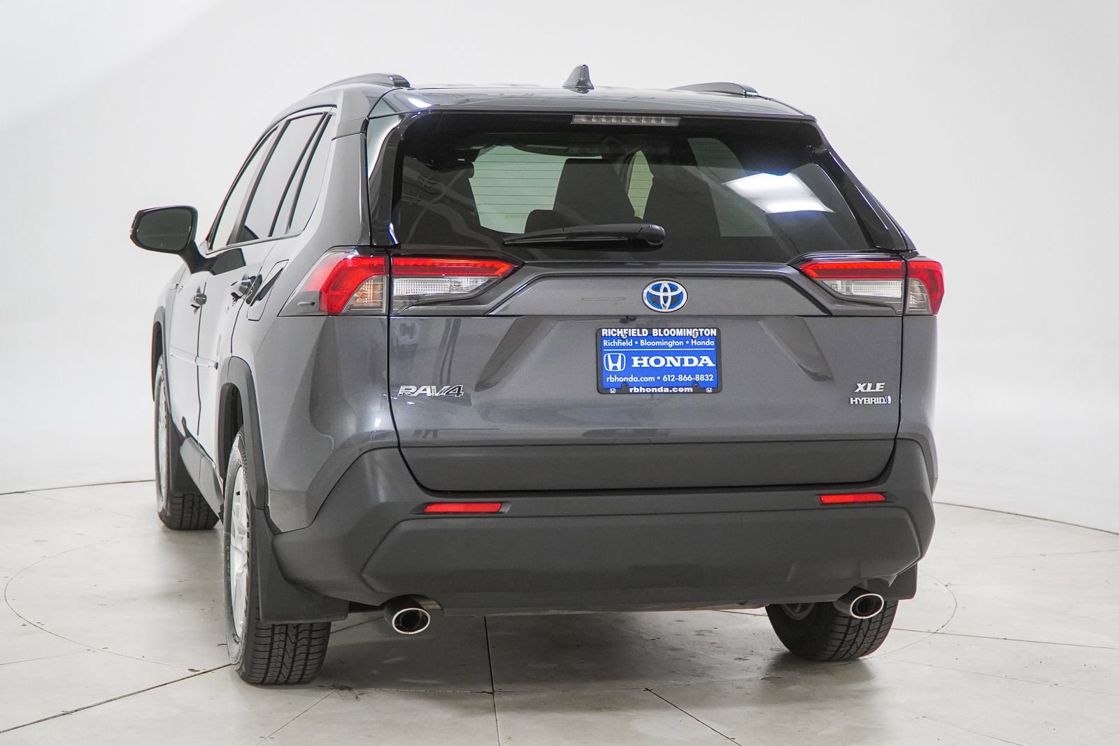 Used 2020 Toyota RAV4 XLE w/ Convenience Package AWD/4WD image 8