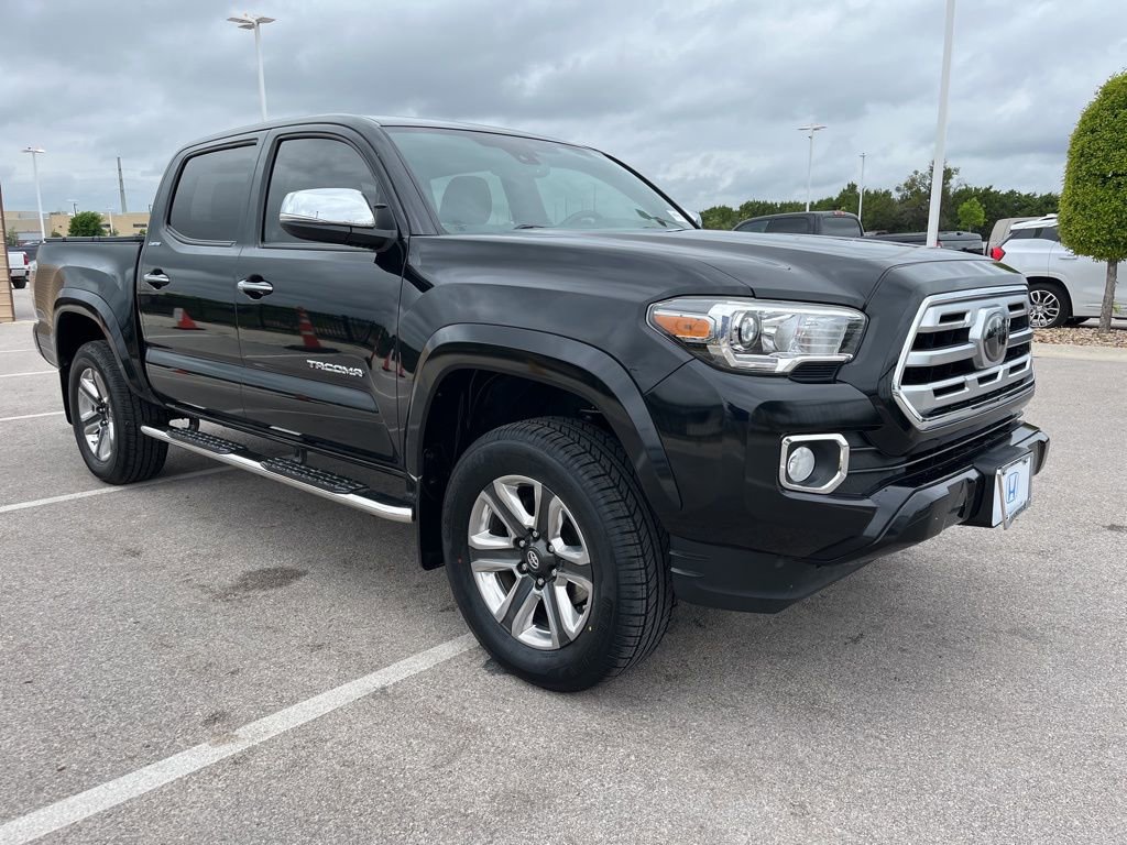 Used 2018 Toyota Tacoma Limited AWD/4WD image 3
