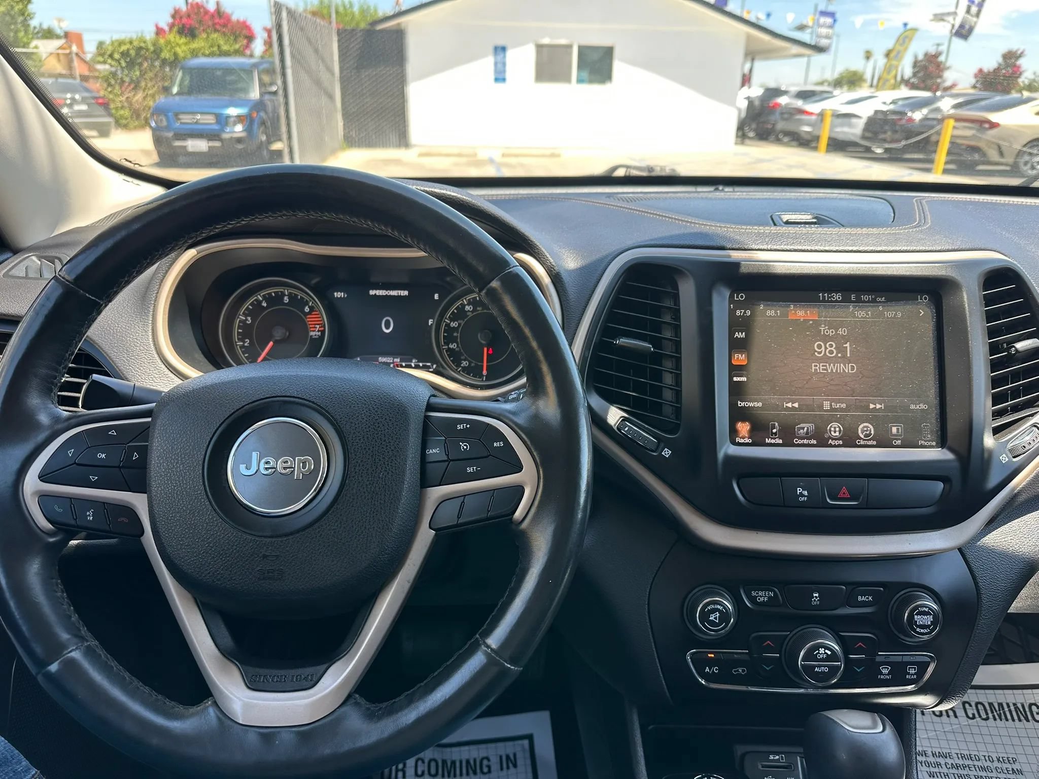 Used 2018 Jeep Cherokee Limited AWD/4WD image 22