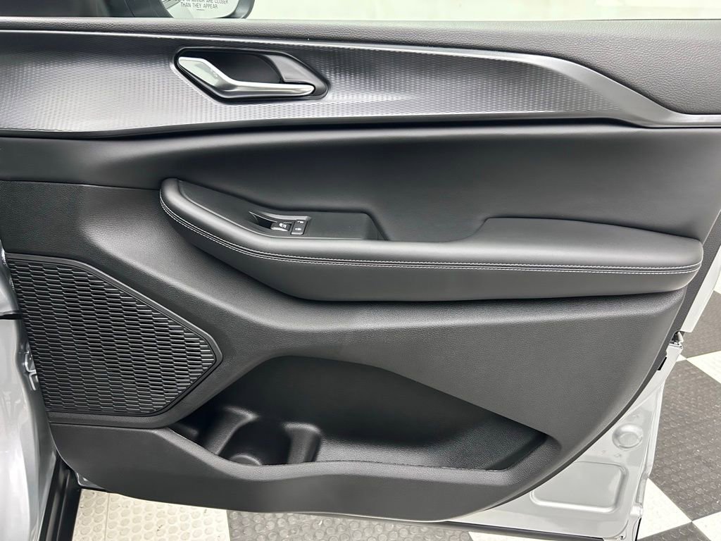 New 2026 Jeep Grand Cherokee L Laredo AWD/4WD image 18
