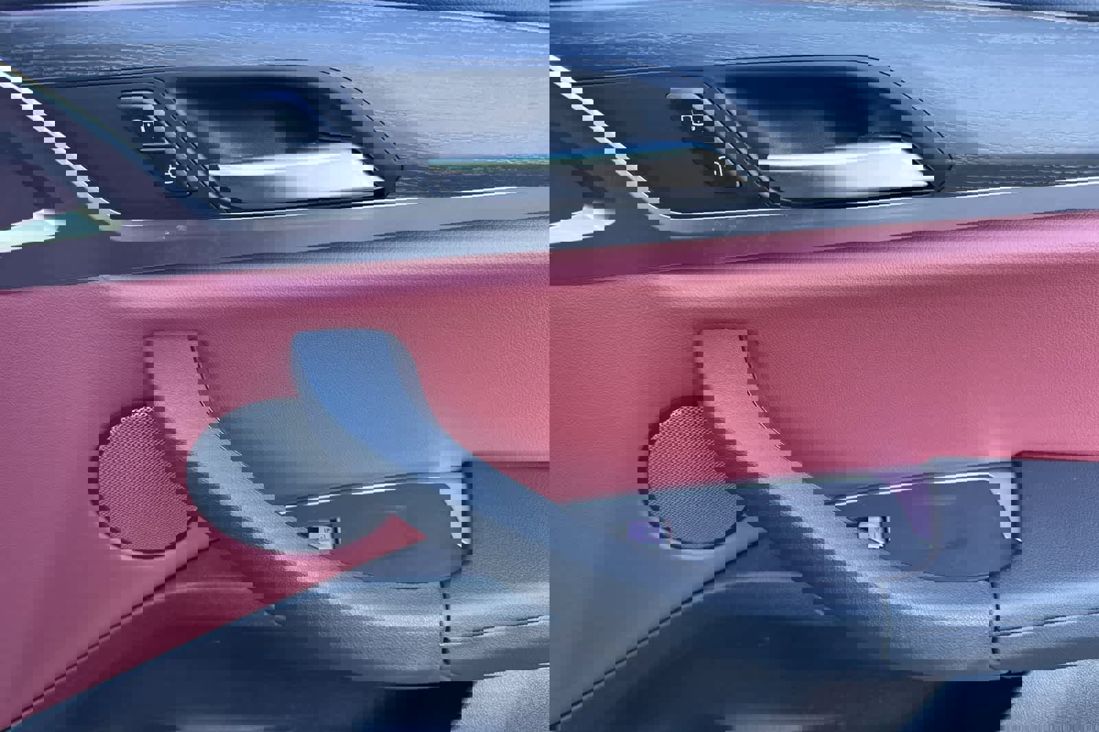 Certified 2023 BMW X4 xDrive30i w/ Premium Package image 19