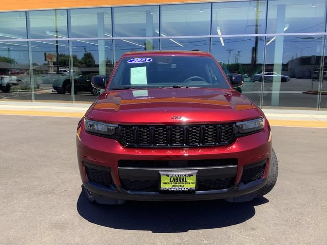 Used 2023 Jeep Grand Cherokee L Laredo AWD/4WD image 4