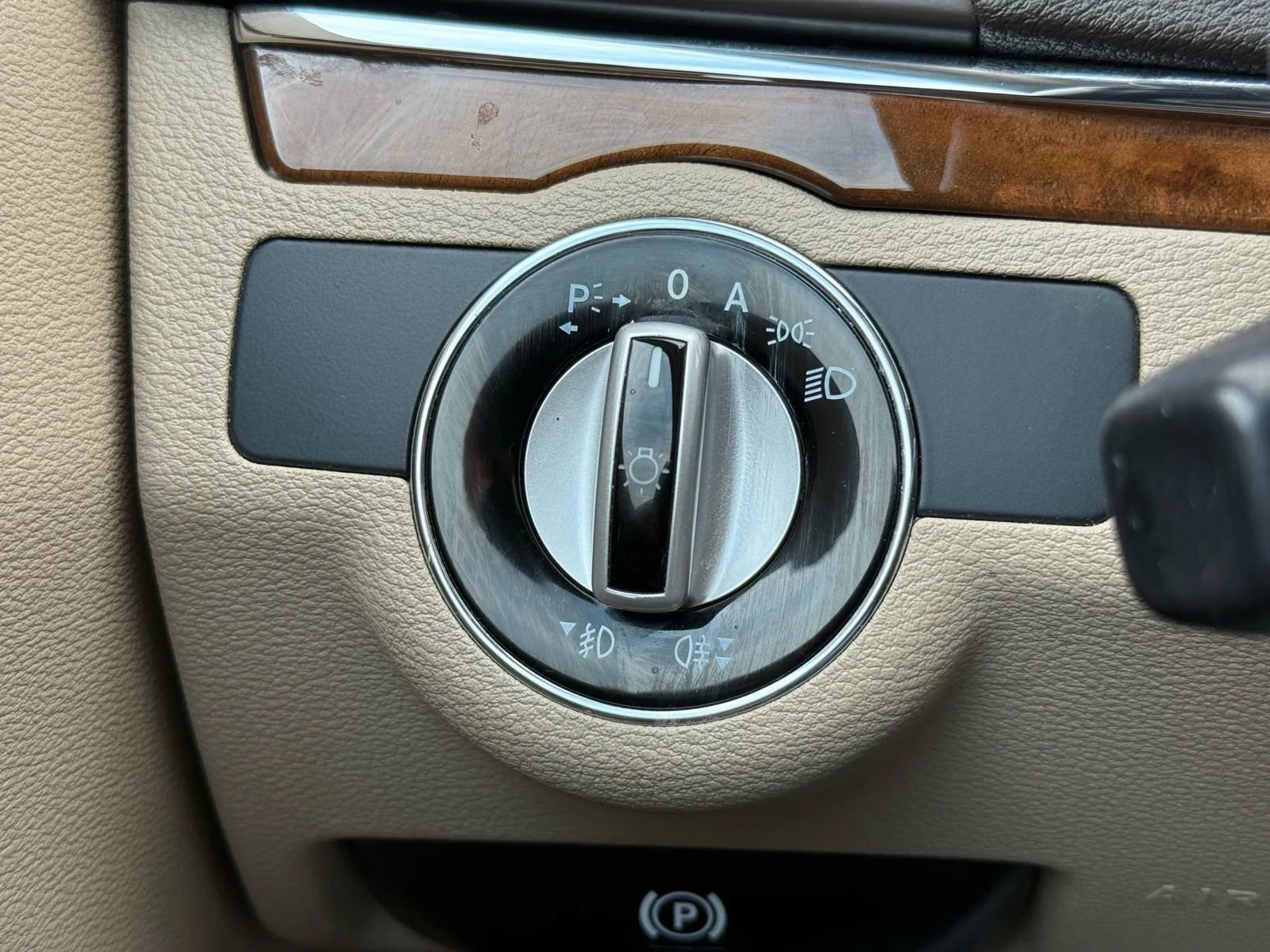 Used 2010 Mercedes-Benz E 350 Coupe image 27