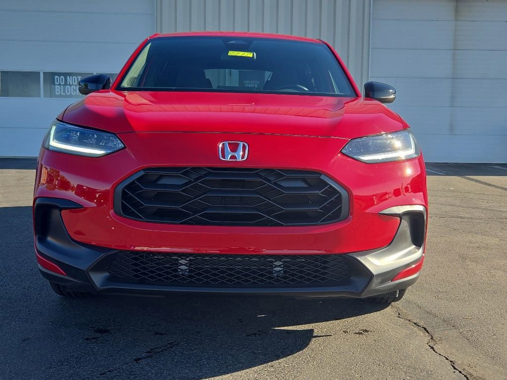 Certified 2025 Honda HR-V Sport image 2