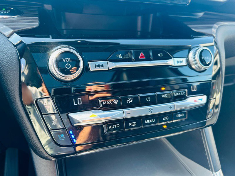 Used 2021 Ford Explorer Limited w/ Equipment Group 301A image 31