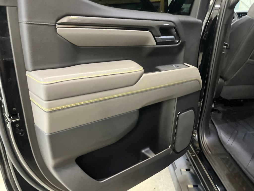 Used 2025 Chevrolet Silverado 1500 ZR2 w/ Technology Package AWD/4WD image 20