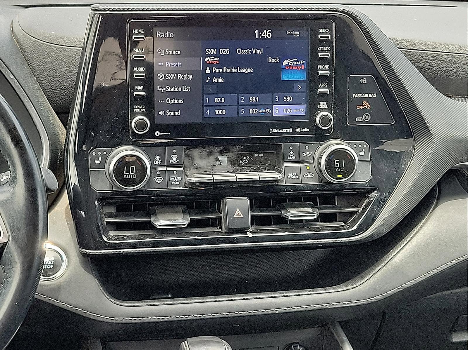Used 2022 Toyota Highlander XSE FWD image 10