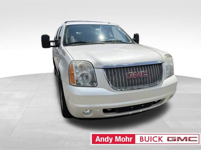 Used 2012 GMC Yukon XL SLT w/ SLT-2 Equipment Package AWD/4WD image 3