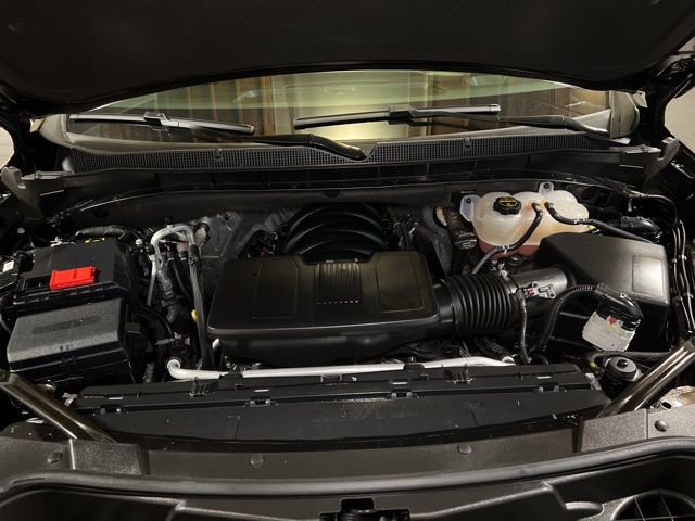 Used 2025 Chevrolet Tahoe LS image 14