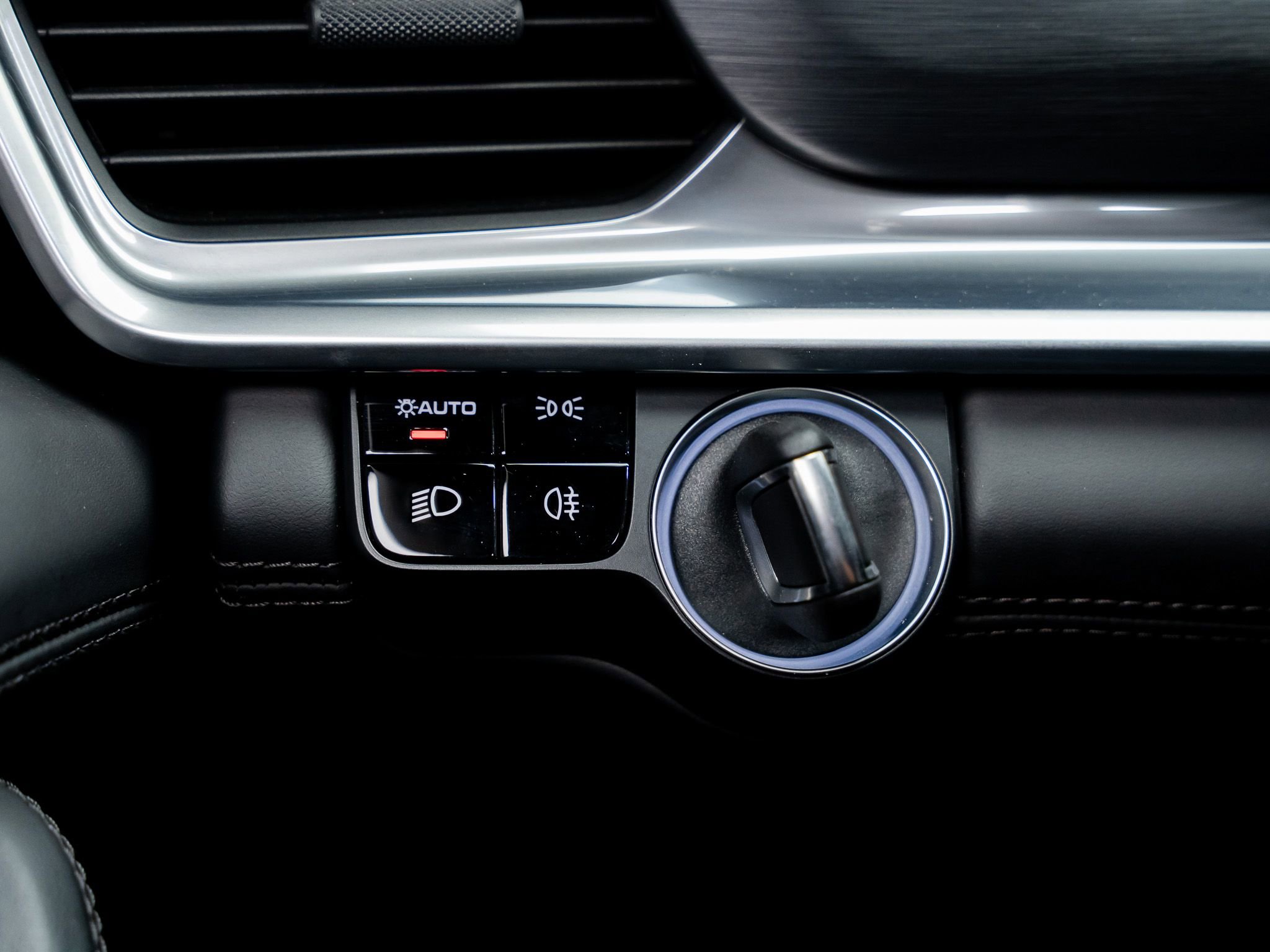 Used 2019 Porsche Panamera GTS w/ Assistance Package image 50