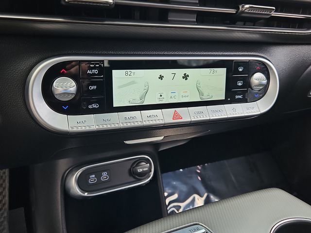 Used 2024 Genesis GV60 RWD image 23