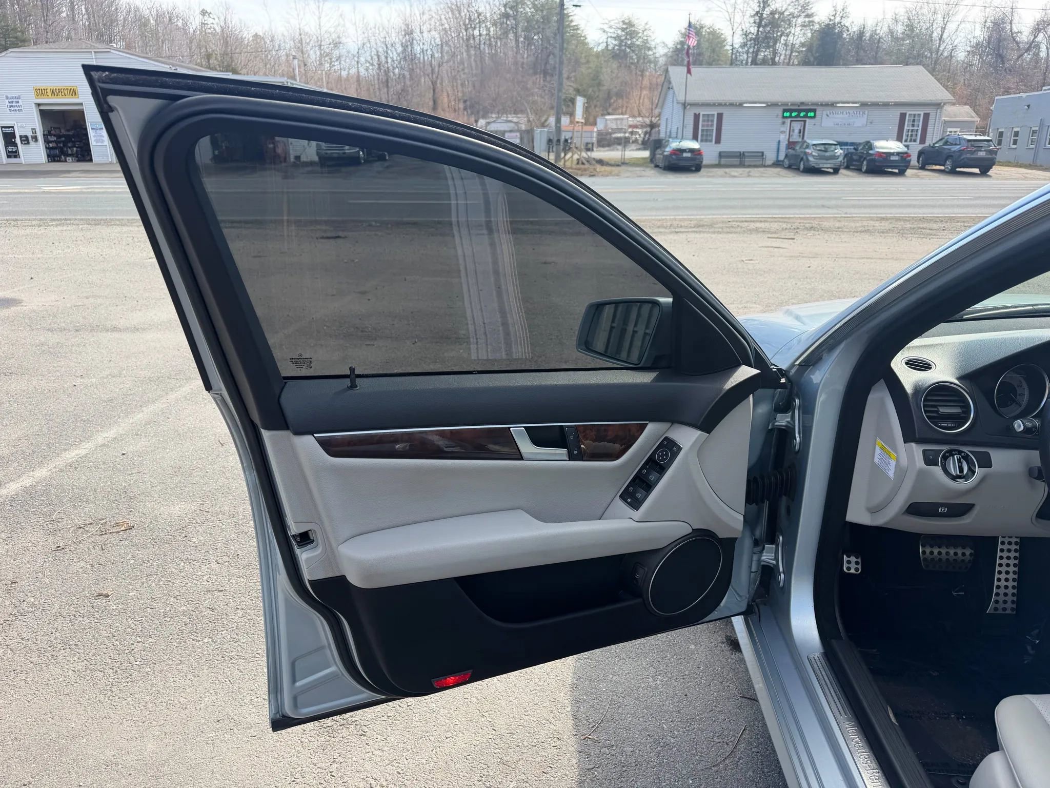 Used 2013 Mercedes-Benz C 250 Sedan image 21